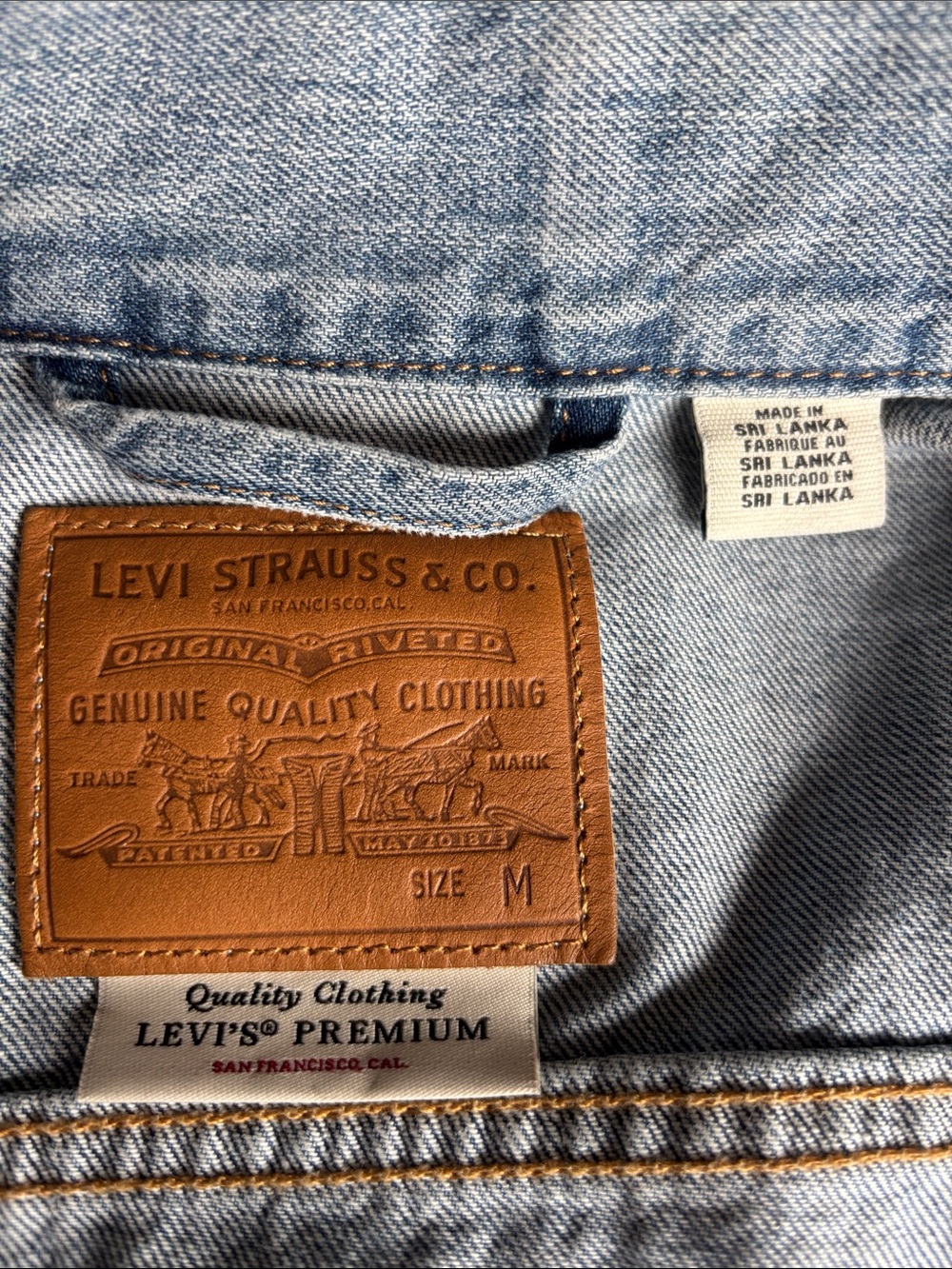 Levi's Light Blue Denim Trucker Jacket - Picture 5 of 7